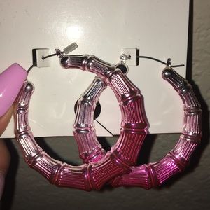 These cute pink bamboo earrings
